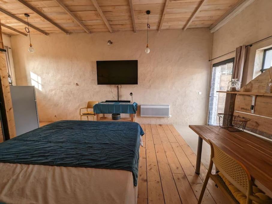 Logement - Studio Independant A Pérouges מראה חיצוני תמונה
